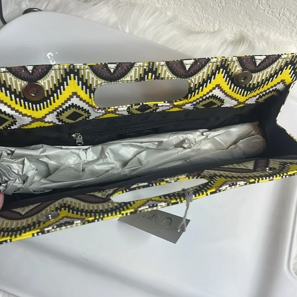 Yellow and Brown Patterned Clutch - Picture 4 of 9